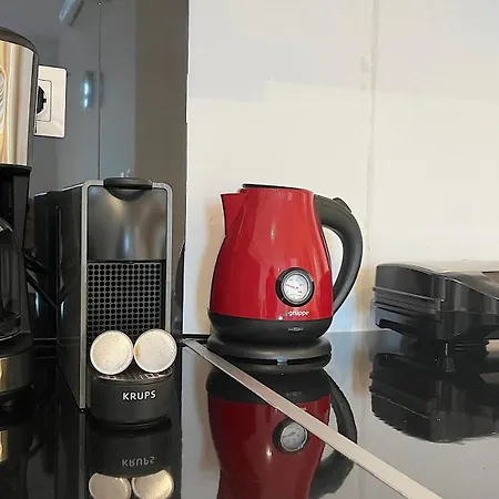 Pentelis Cozy In Paleo Faliro شقة